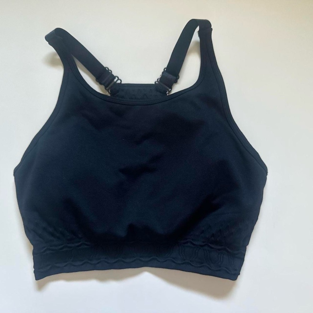 AYBL sports bra 🖤